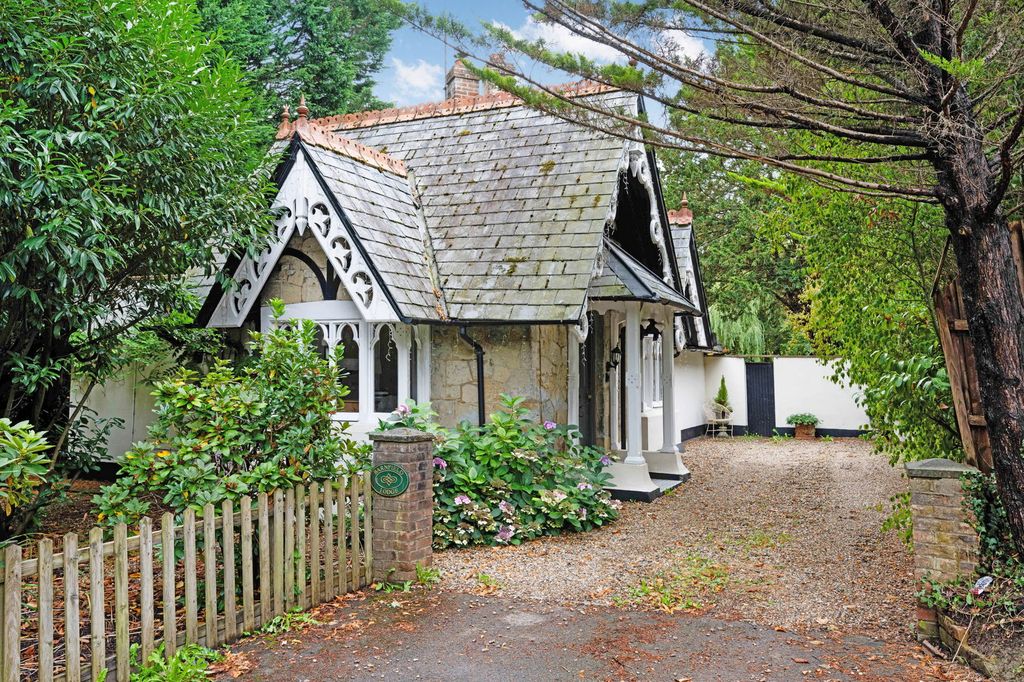 Property photo 1 of 29