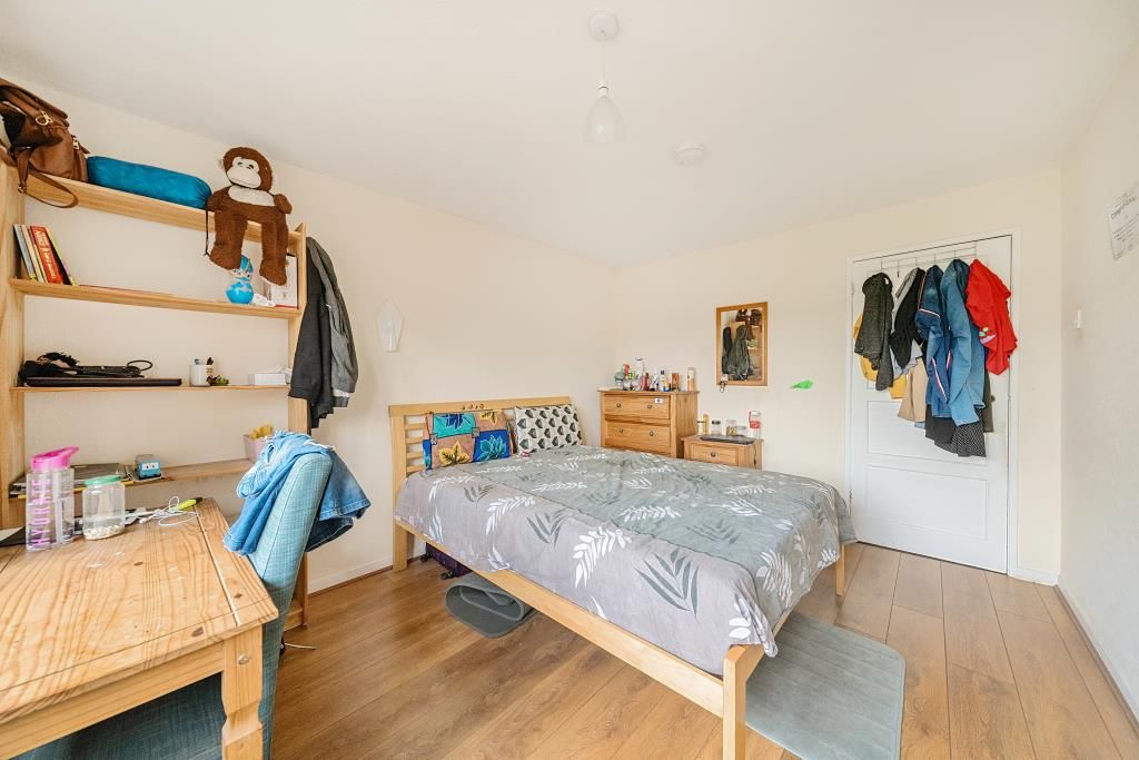 Property photo 2 of 20 Bedroom