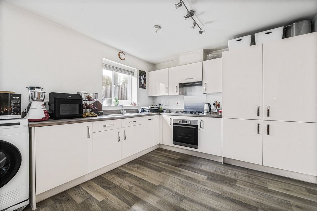 Property photo 2 of 16 Picture No. 04