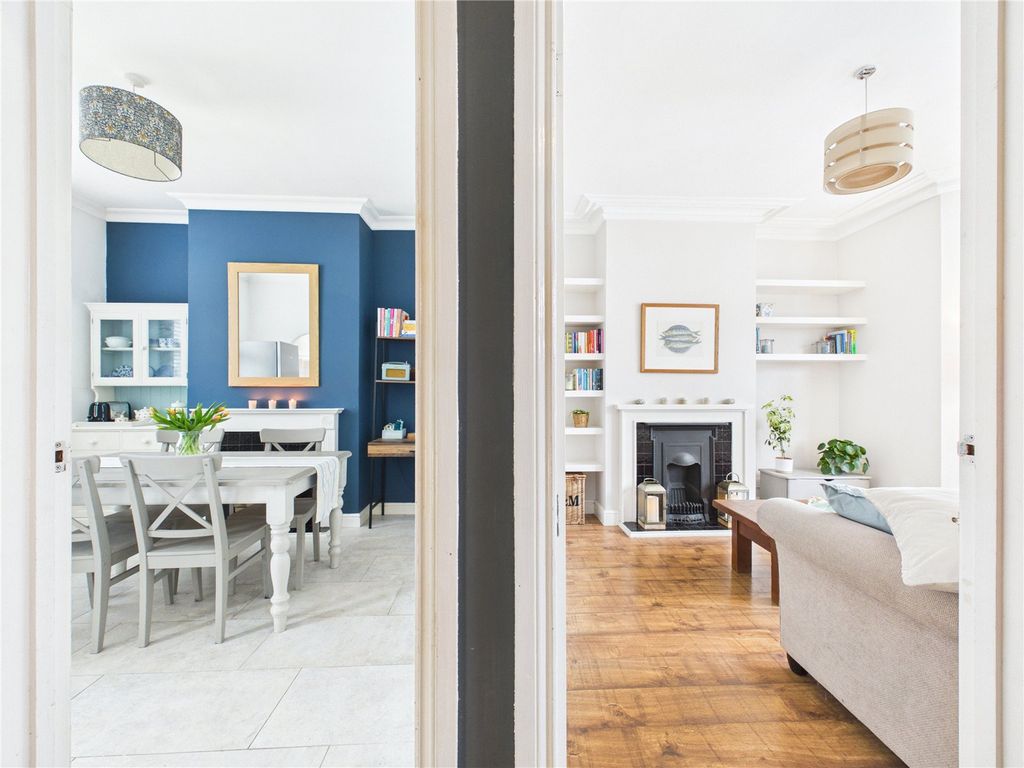 Property photo 1 of 16 Picture No. 11