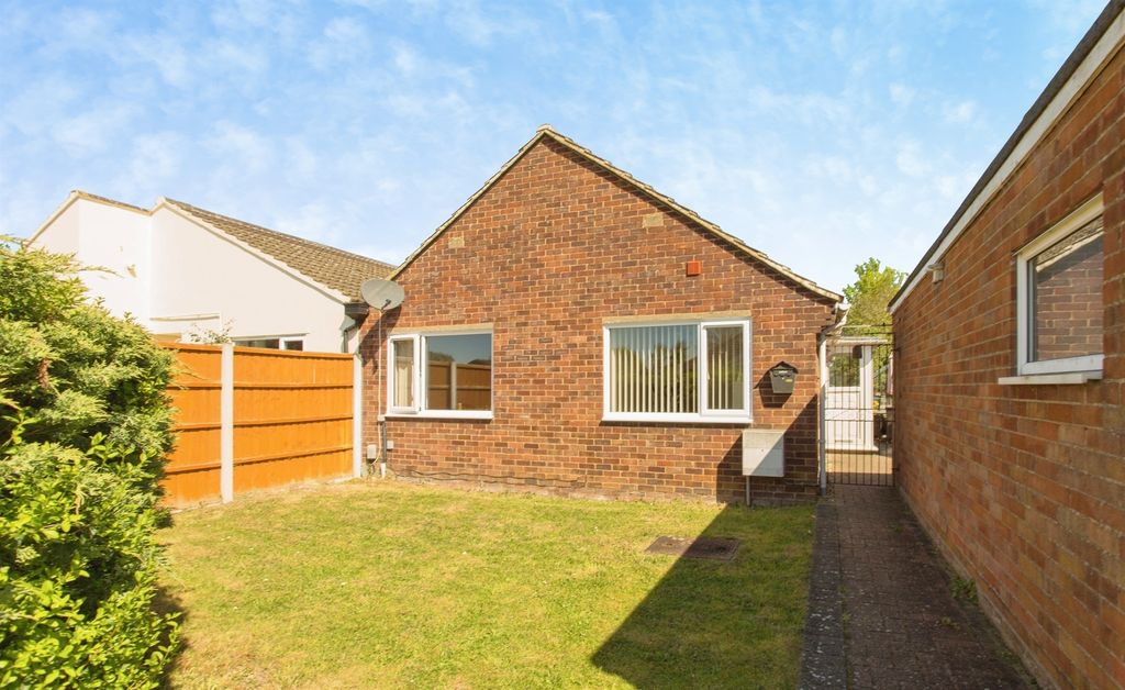 Property photo 2 of 17