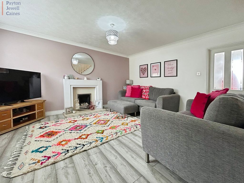 Property photo 3 of 19 Not Specified