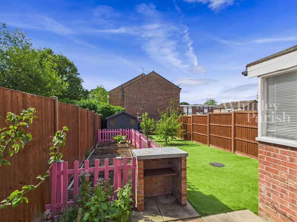 Property photo 2 of 11