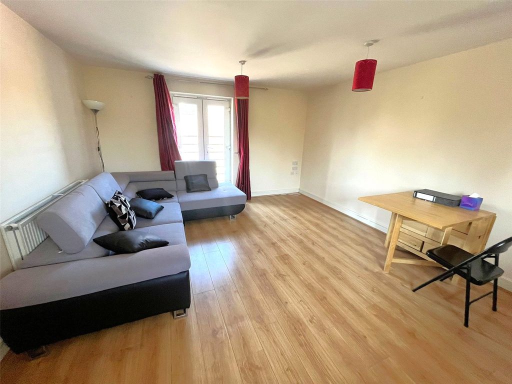 Property photo 2 of 8 Picture No. 06