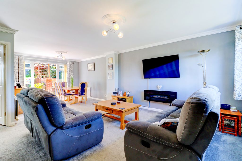 Property photo 2 of 12 Picture No. 03