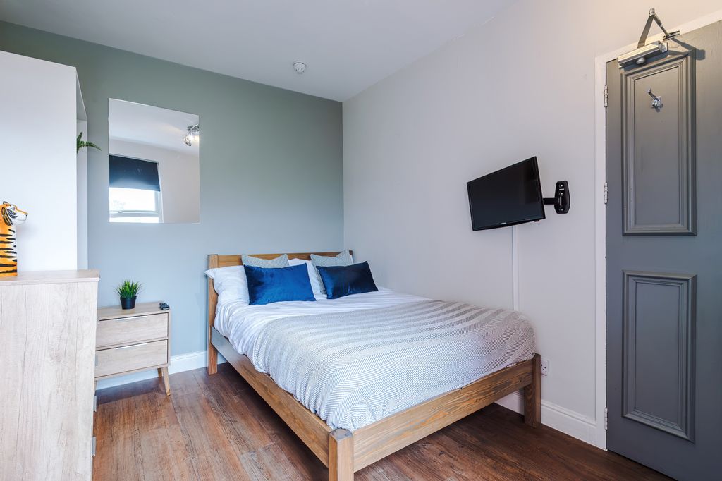 Property photo 3 of 37 Photo 2