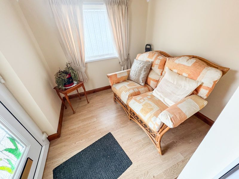 Property photo 3 of 9 Photo 6