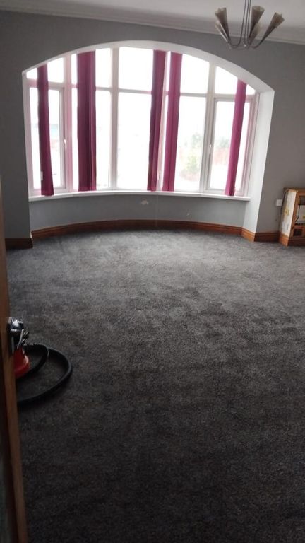 Property photo 2 of 11 Living Room