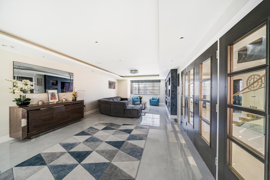 Property photo 3 of 22 Reception Room