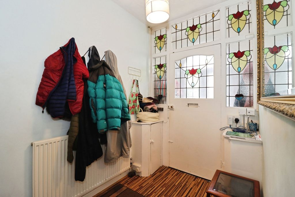 Property photo 3 of 17 Pbox-Img.Jpg