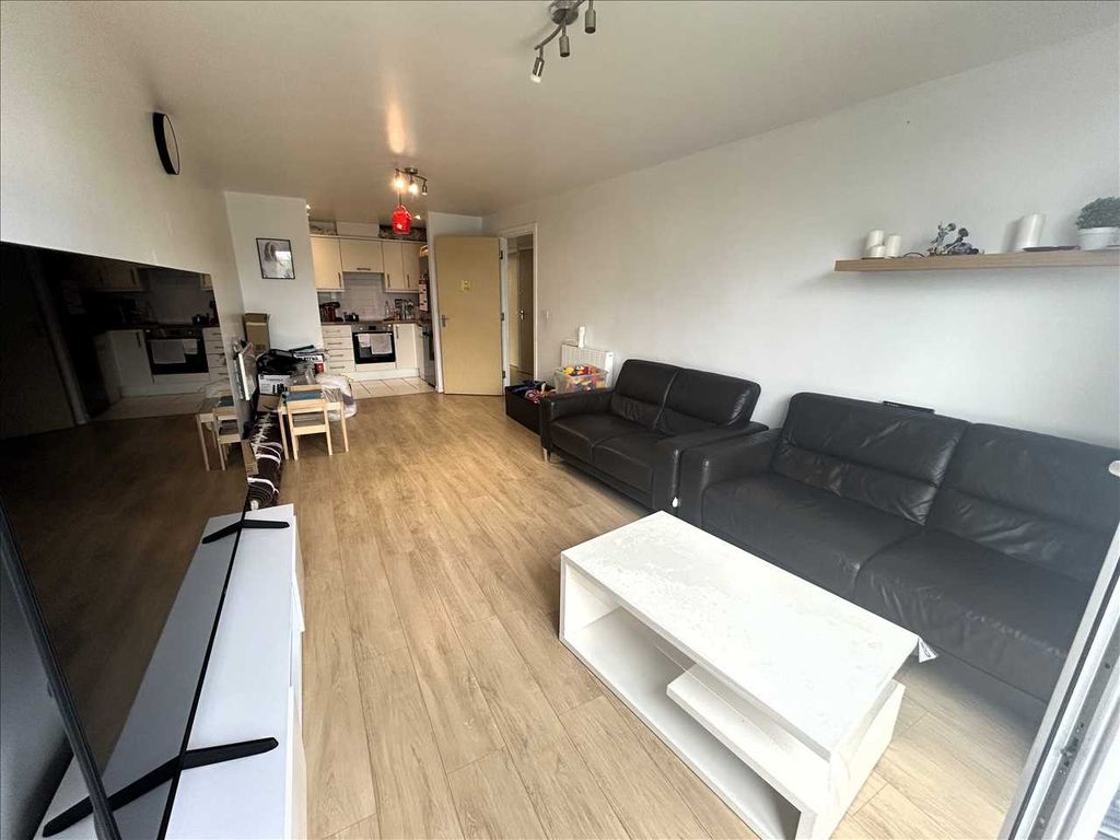 Property photo 3 of 7