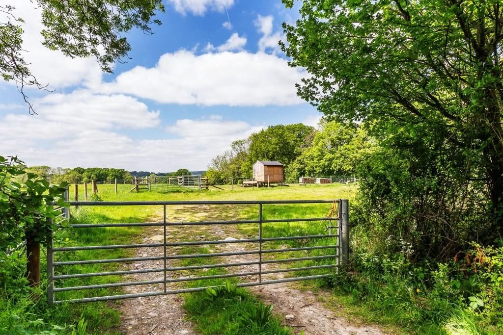 Property photo 3 of 12 Hunters-Heath-19.Jpg