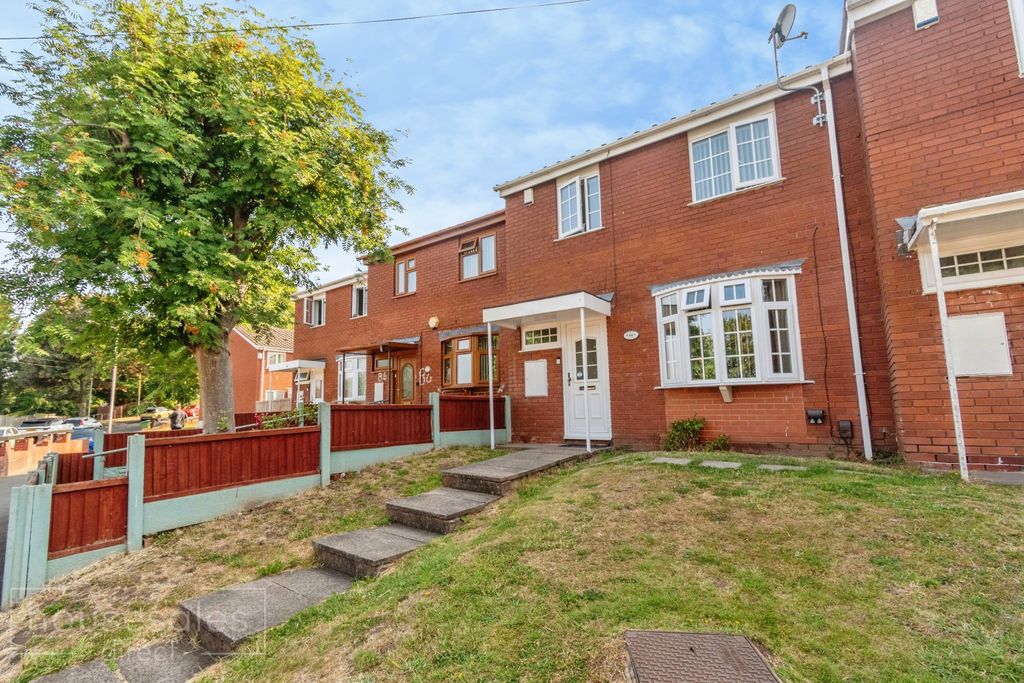 Property photo 2 of 28