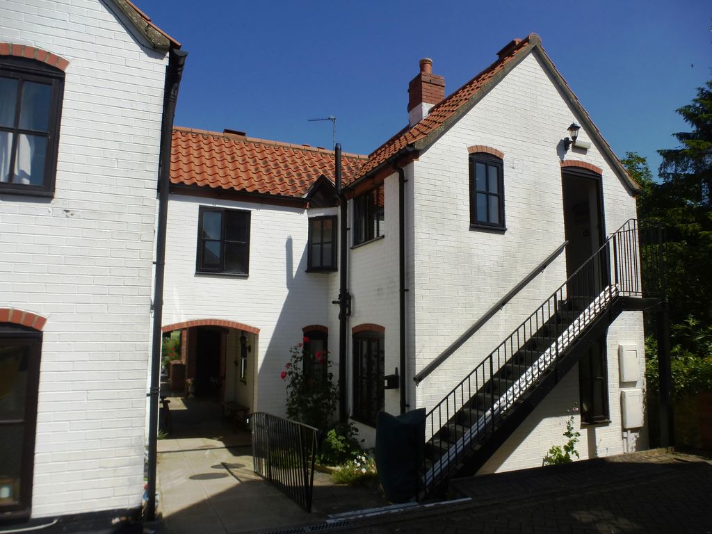 Property photo 1 of 5 Front