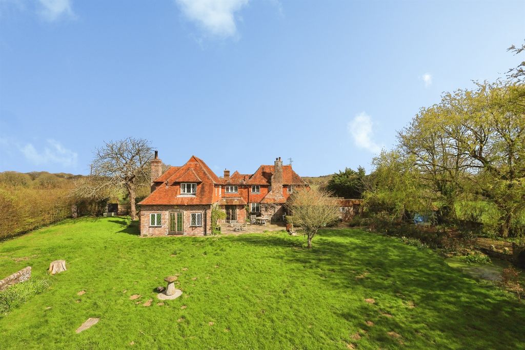 Property photo 1 of 34