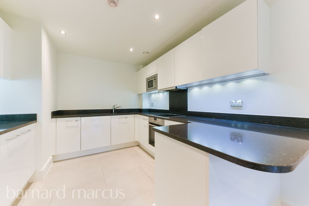 Property photo 1 of 9 Kitchen