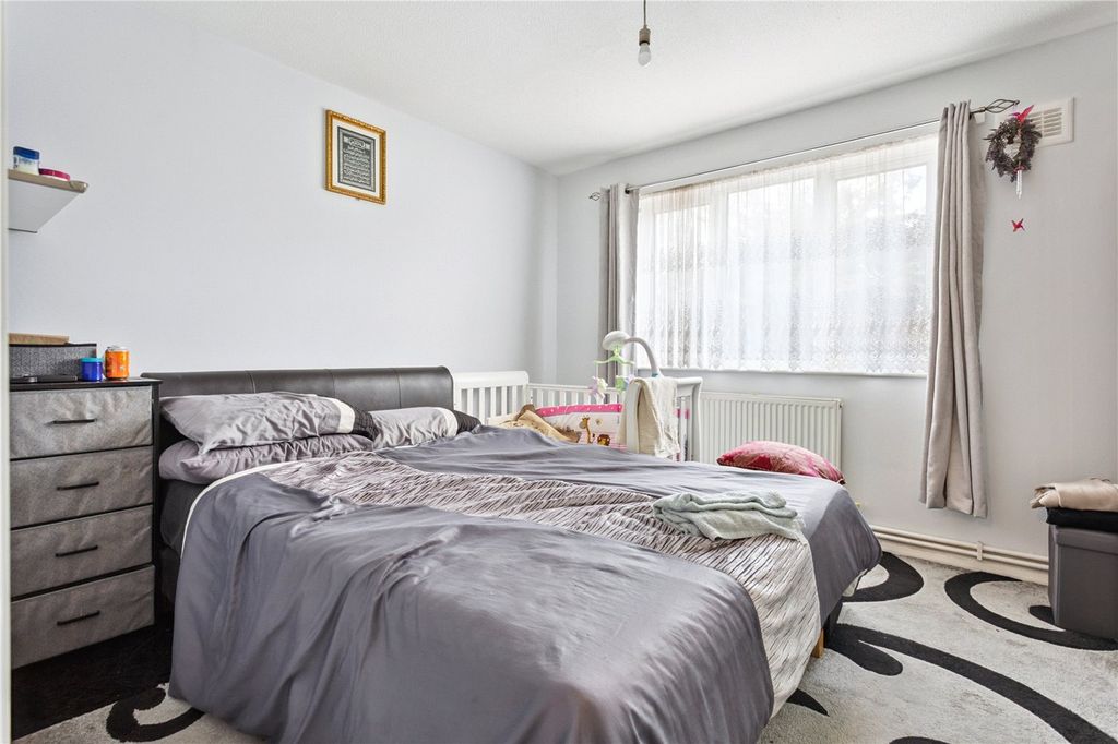 Property photo 2 of 11 Picture No. 21