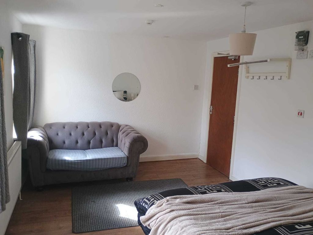 Property photo 2 of 2