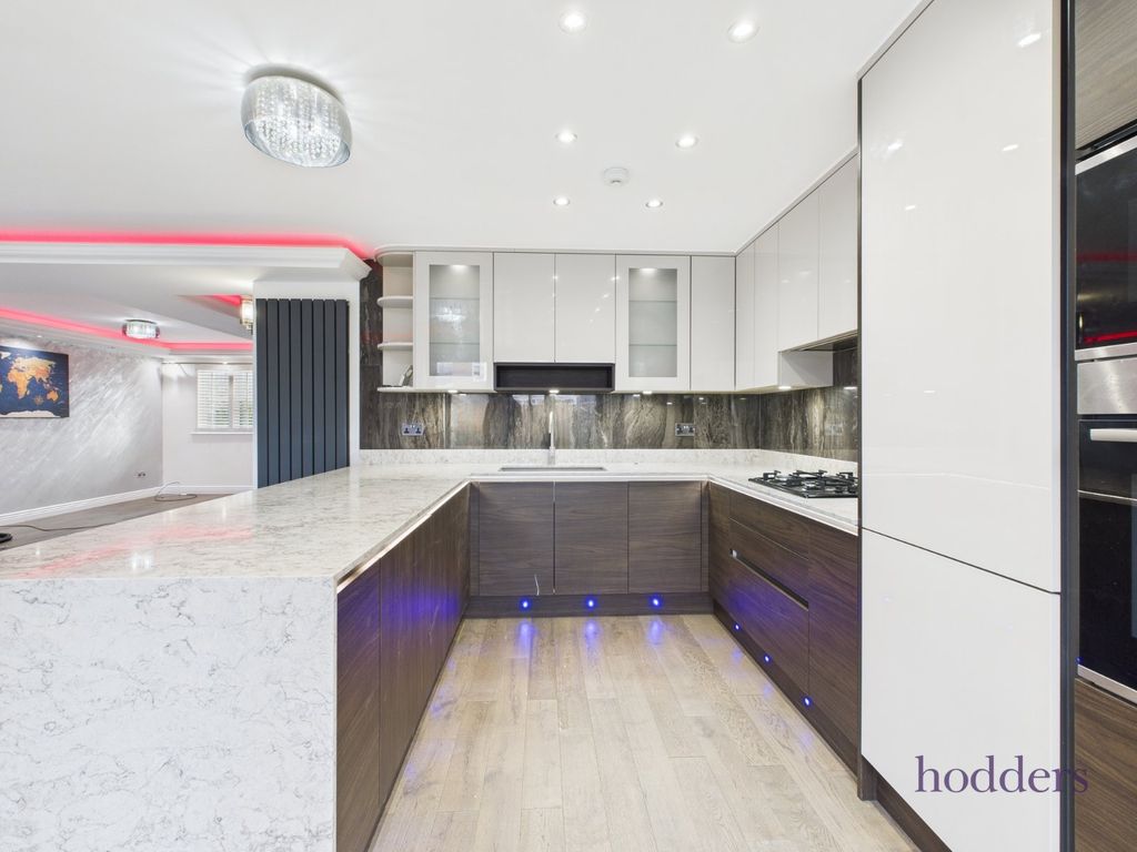 Property photo 2 of 30 Picture No. 34