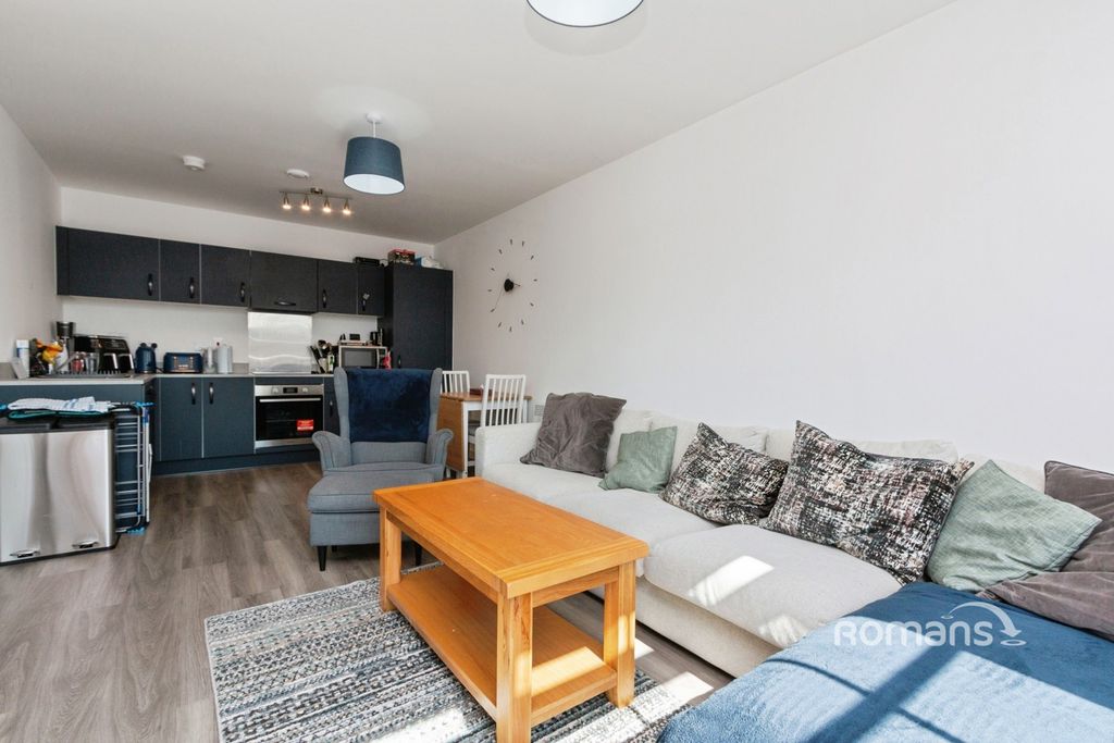 Property photo 2 of 12 Pbox-Img.Jpg