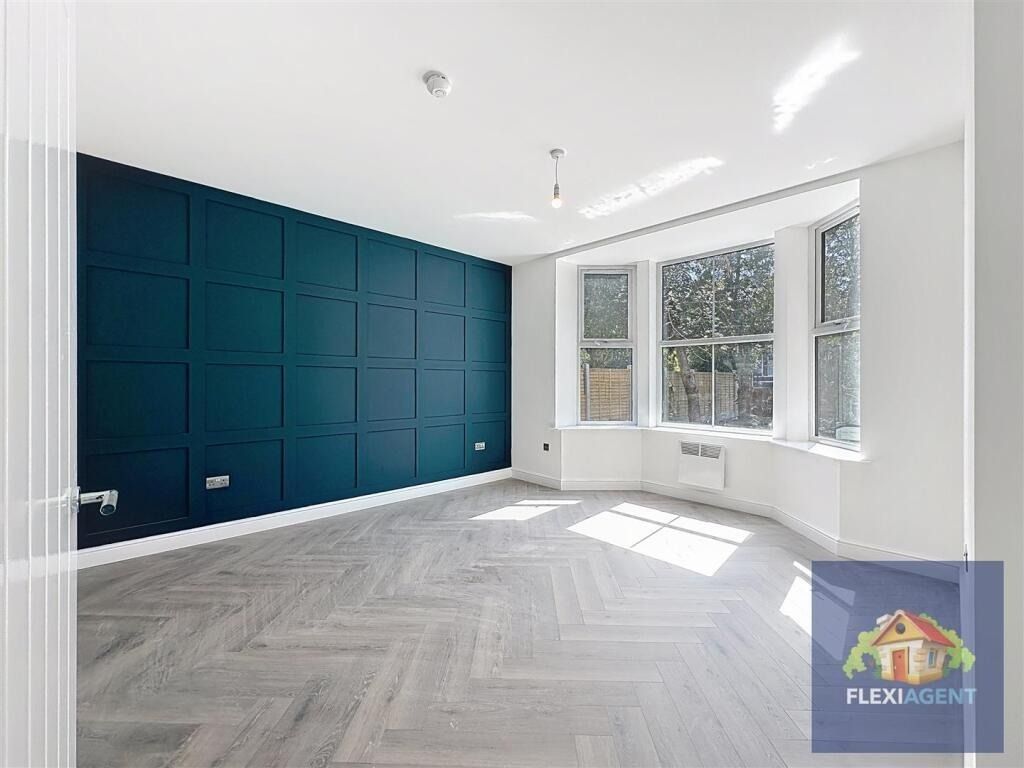 Property photo 3 of 38 4807863