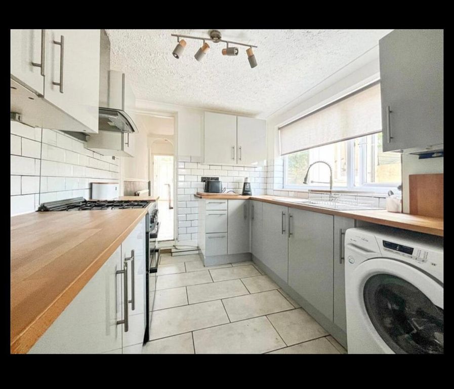 Property photo 3 of 4