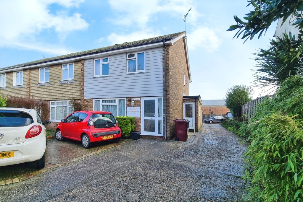 Property photo 1 of 12 819B3673-20250224...