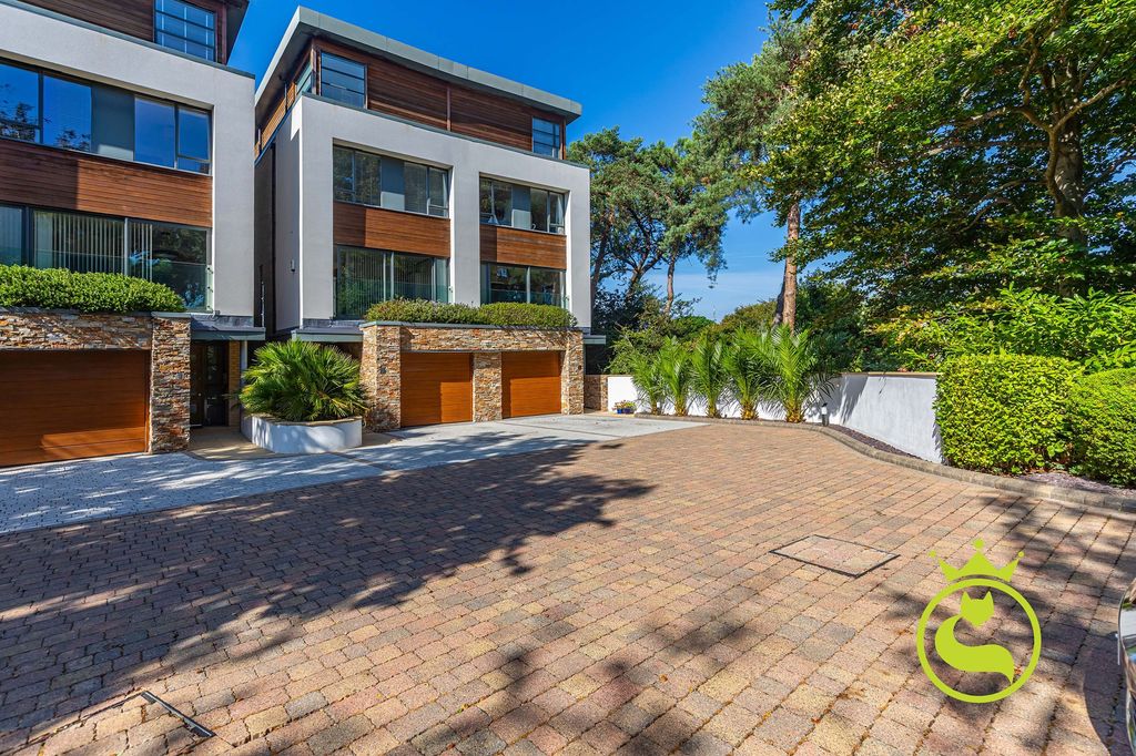 Property photo 1 of 35