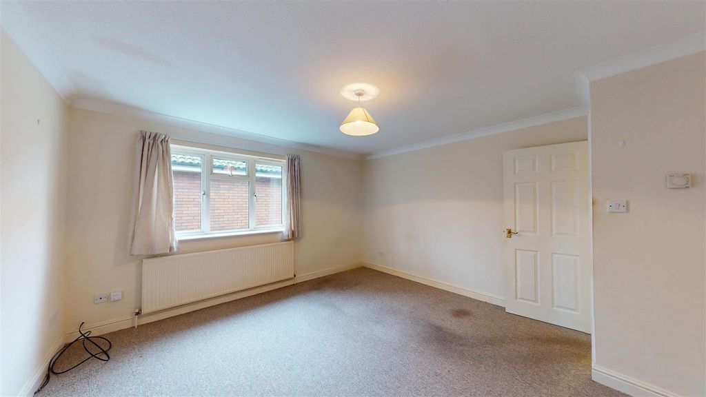 Property photo 3 of 6