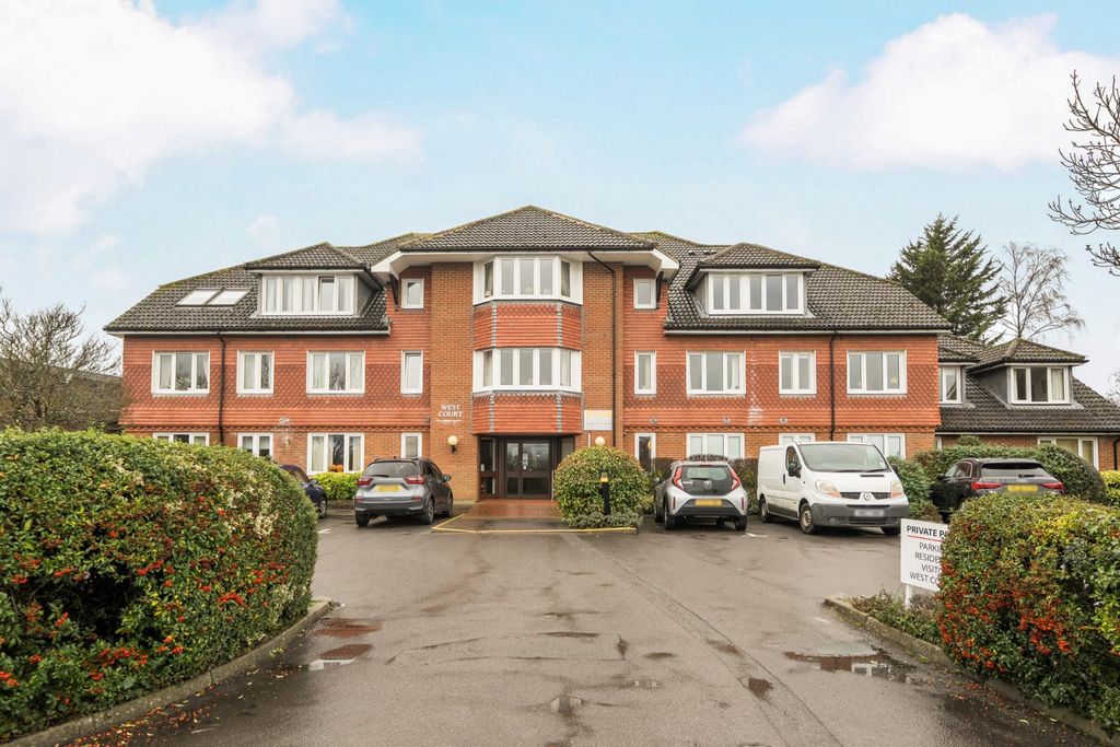 Property photo 1 of 13 Front Aspect