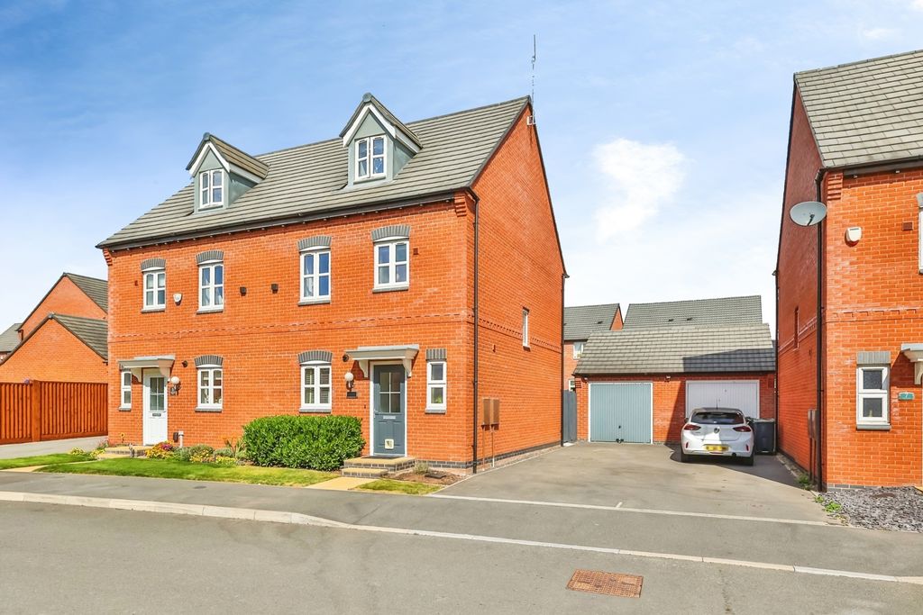 Property photo 1 of 17 Pbox-Img.Jpg