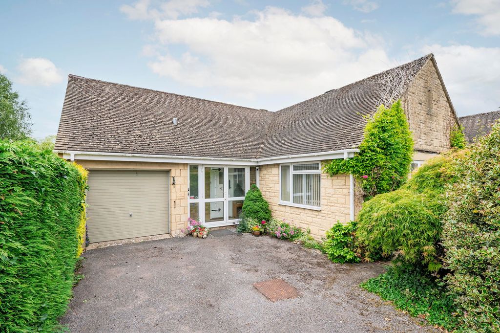 Property photo 1 of 20 Front