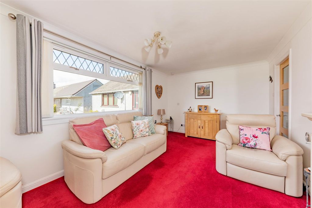 Property photo 3 of 13 10 Quarry Road Muirhead-1.Jpg