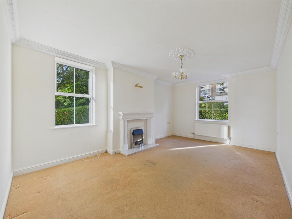 Property photo 2 of 14 Cam03972G0-Pr0495-Still002.Jpg