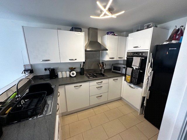 Property photo 2 of 11 Picture No. 12