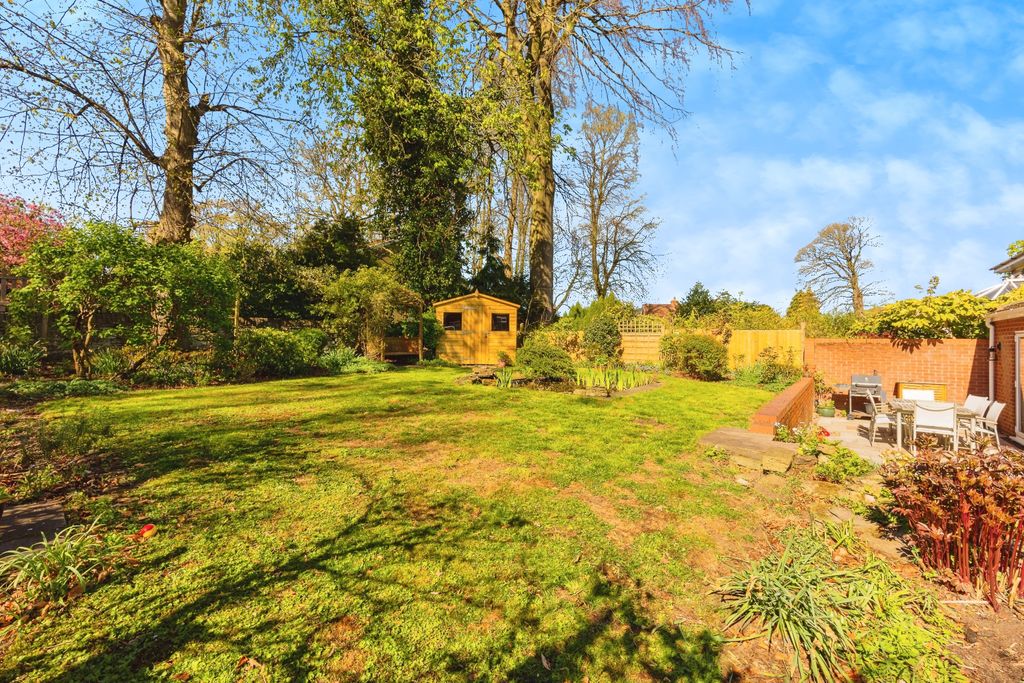 Property photo 2 of 19 Outside