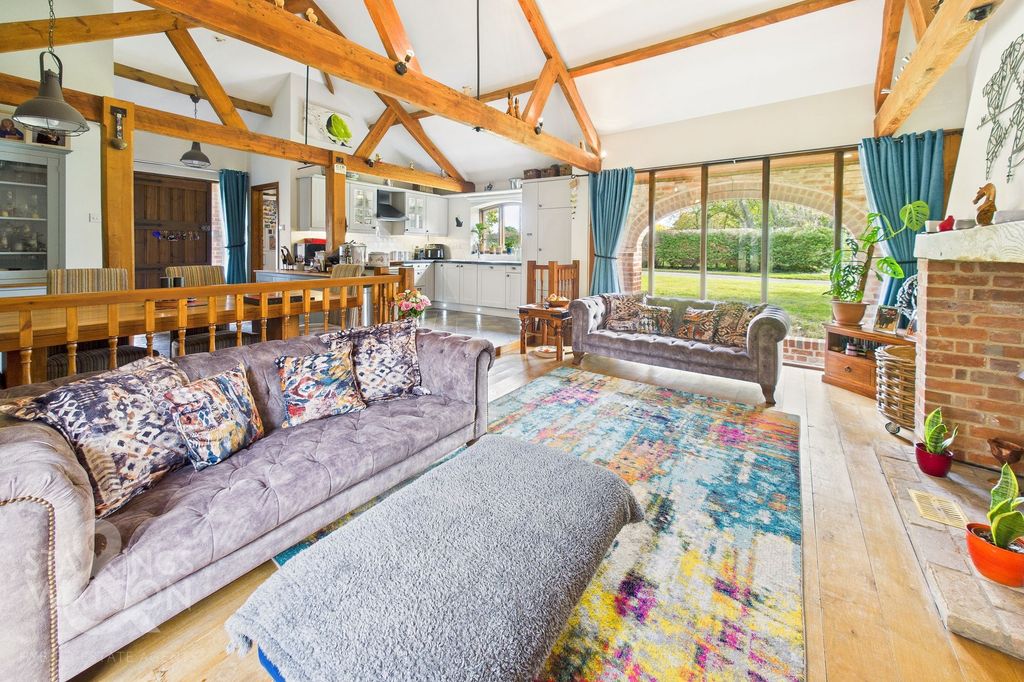 Property photo 2 of 41