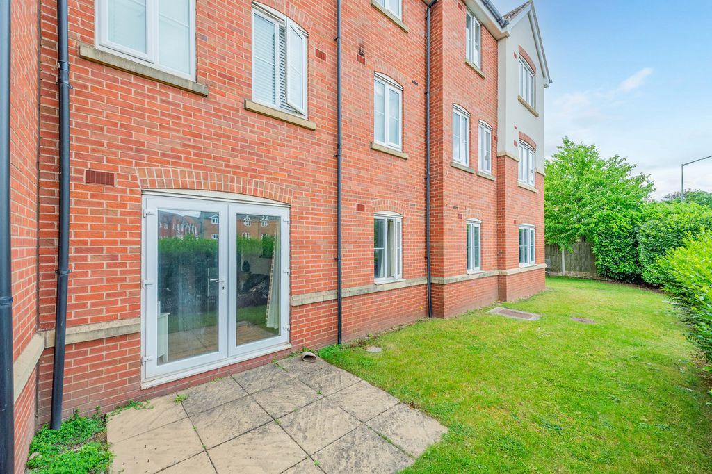 Property photo 3 of 13
