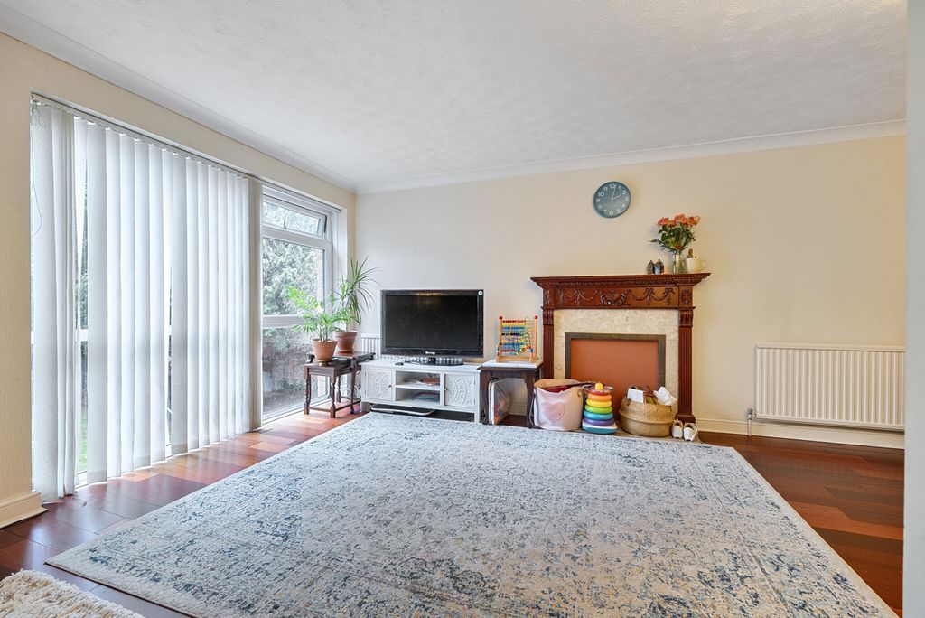 Property photo 3 of 25 1389399-1-69416d3...