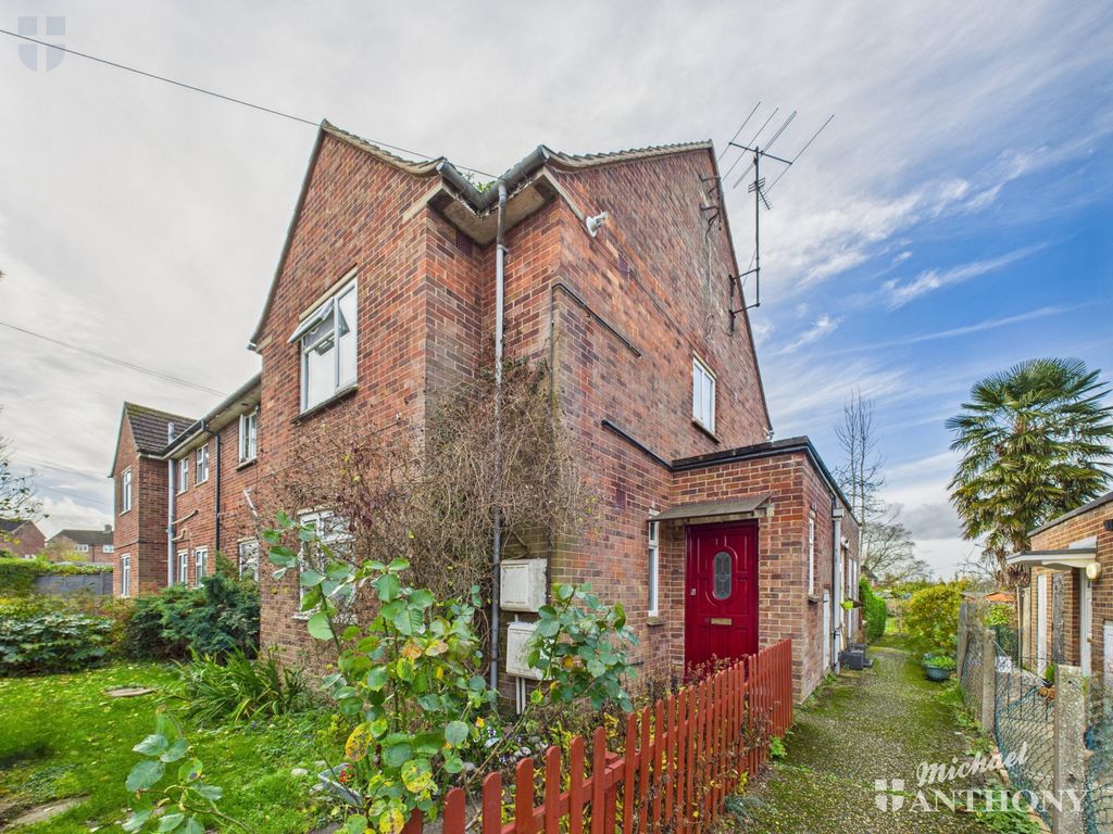 Property photo 1 of 10 Cam03852G0-Pr0474-Still010