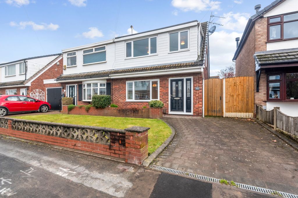 Property photo 1 of 26