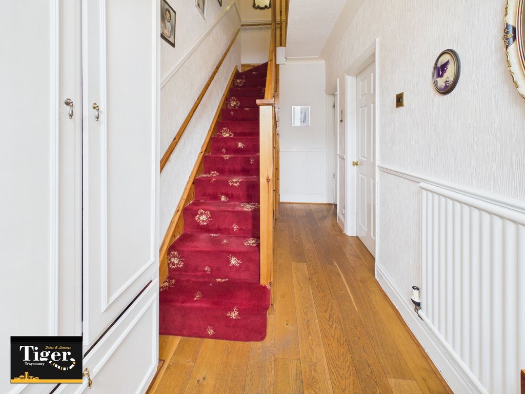 Property photo 2 of 15 Cam01931G0-Pr0336-Still001