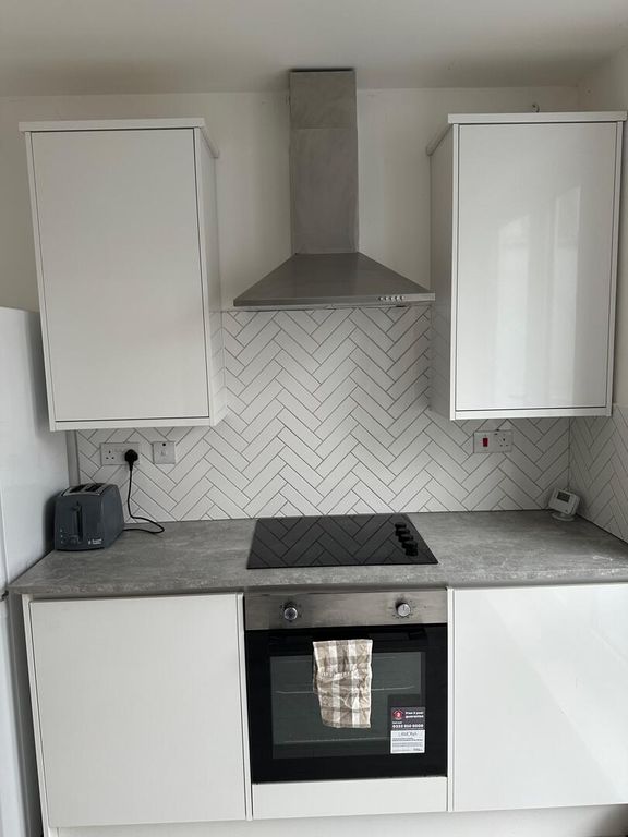 Property photo 3 of 5 Kitchen