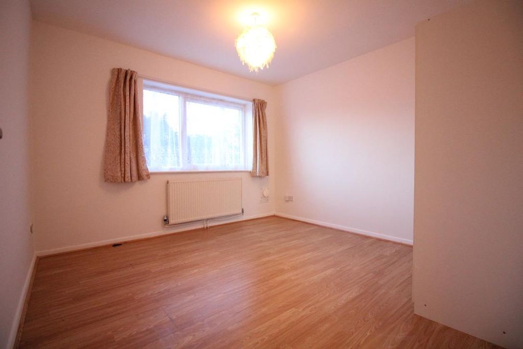 Property photo 3 of 6 Unadjustednonraw_Thumb_22302.Jpg