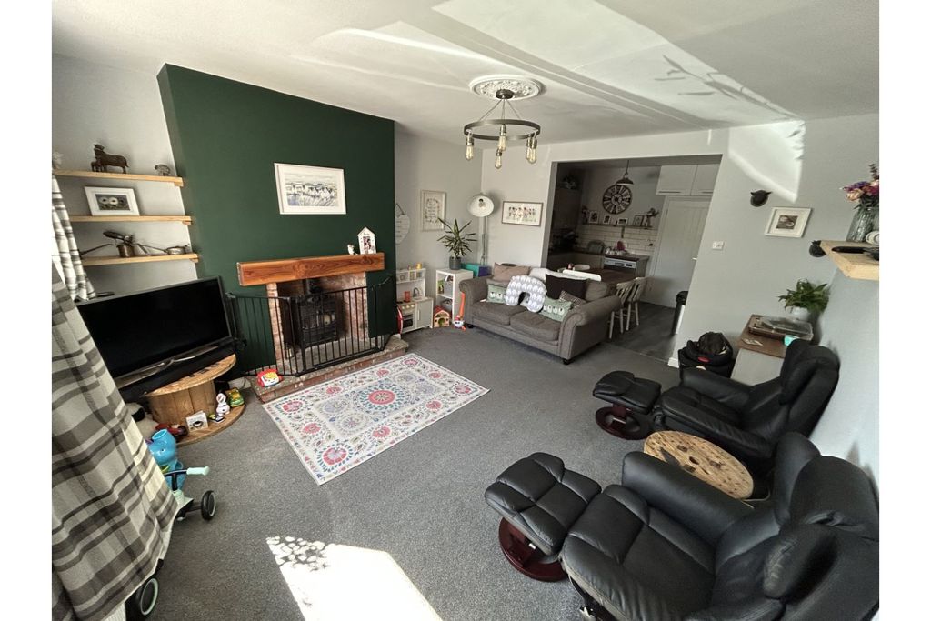 Property photo 3 of 14 Open Plan Living