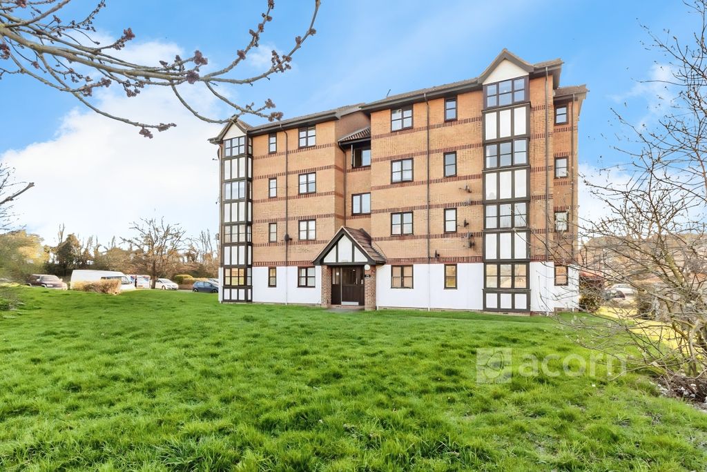 Property photo 1 of 2 3Cfb42De-88484_W2...