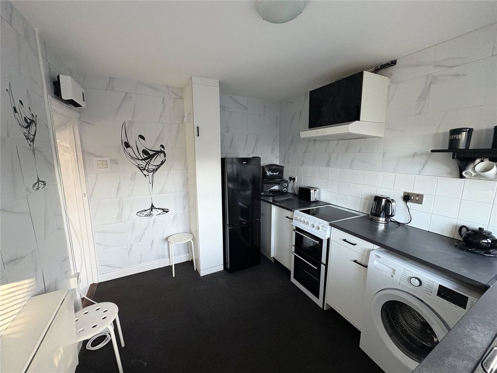 Property photo 3 of 11 Picture No. 11