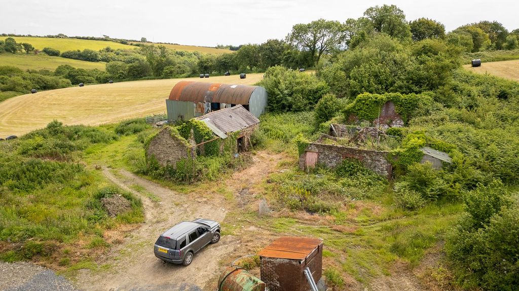 Property photo 2 of 12