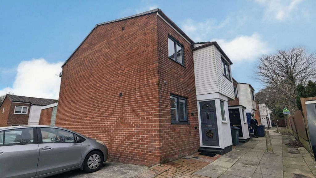 Property photo 1 of 22