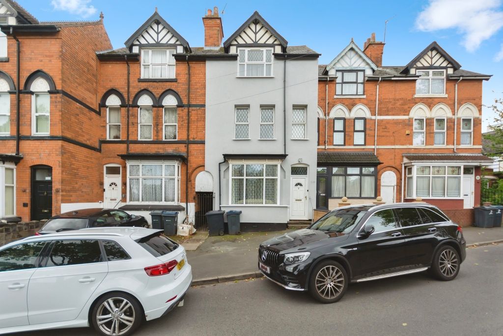 Property photo 1 of 17 Photo